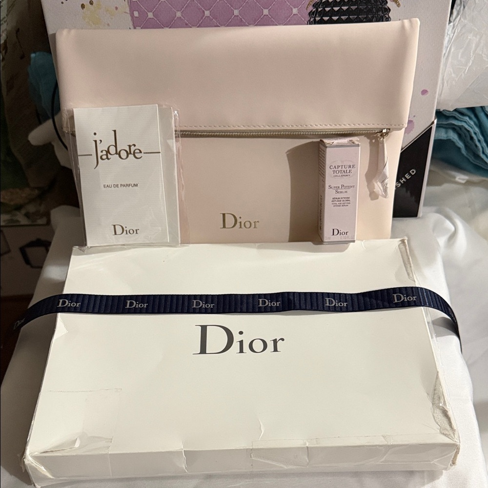 GWP Dior Cream Clutch with Perfume Collection